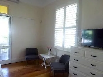 Konukevi Arcadia House Otel Byron Bay